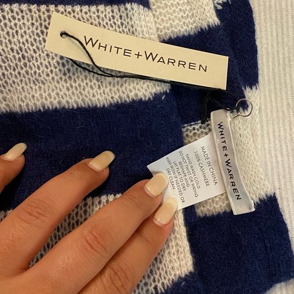 White+Warren navy blue and white travel wrap, 100% cashmere, NWT, $295 - Picture 4 of 5